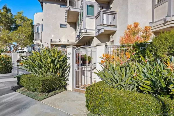 La Jolla, CA 92037,151 Coast Blvd