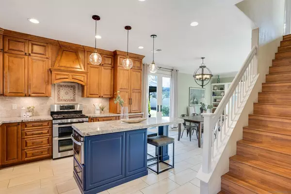 Chula Vista, CA 91915,2264 Poppy Hills Dr