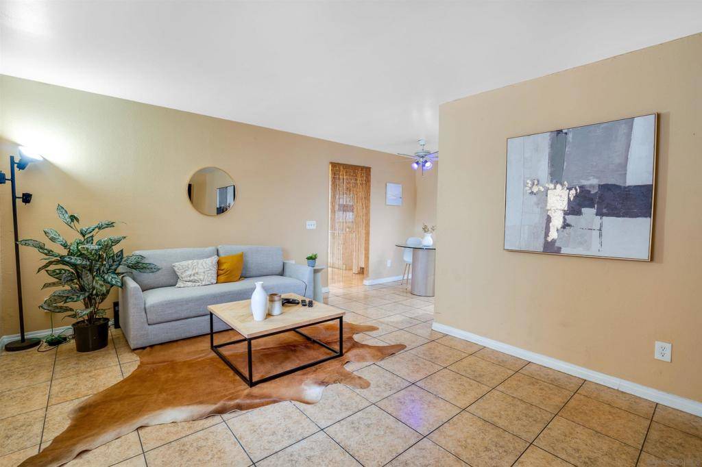 San Diego, CA 92105,4161 Winona Ave #3