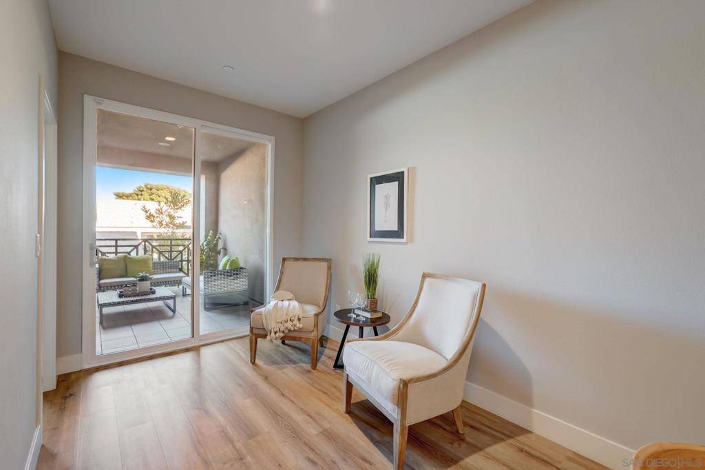 Carlsbad, CA 92008,349 Oak Ave