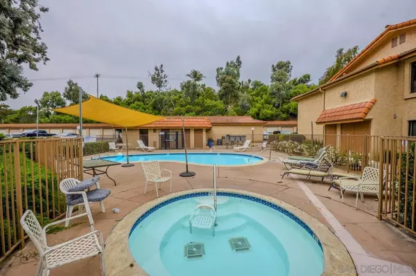 Oceanside, CA 92054,265 Loma Alta #C8