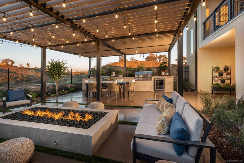 11054 Solstice Way, San Diego, CA 92126
