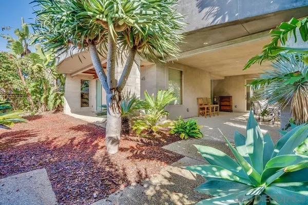 Encinitas, CA 92024,445 4th St