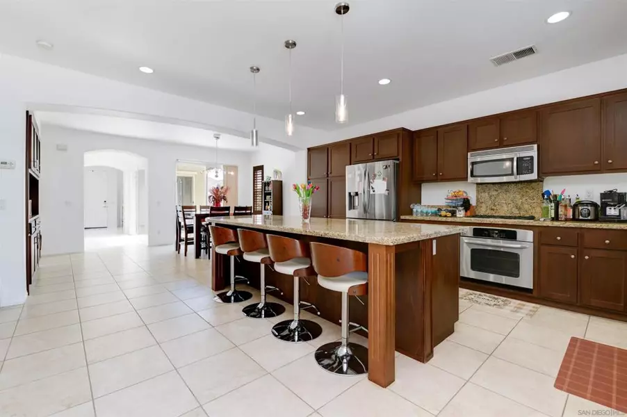2377 Hummingbird St, Chula Vista, CA 91915