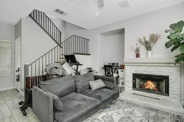 San Diego, CA 92123,2811 W Canyon Ave