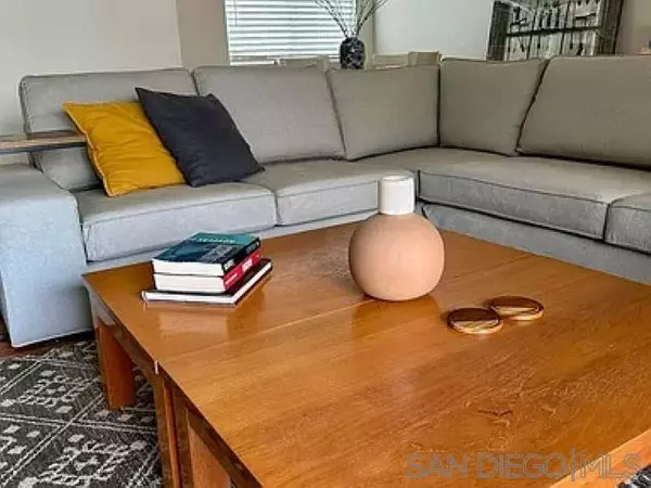Chula Vista, CA 91910,376 Center St #304