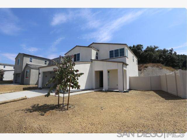 Fallbrook, CA 92028,549 Meadowood St. #302