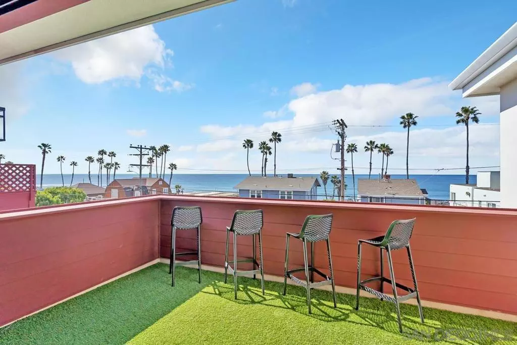 Oceanside, CA 92054,523 S Myers St