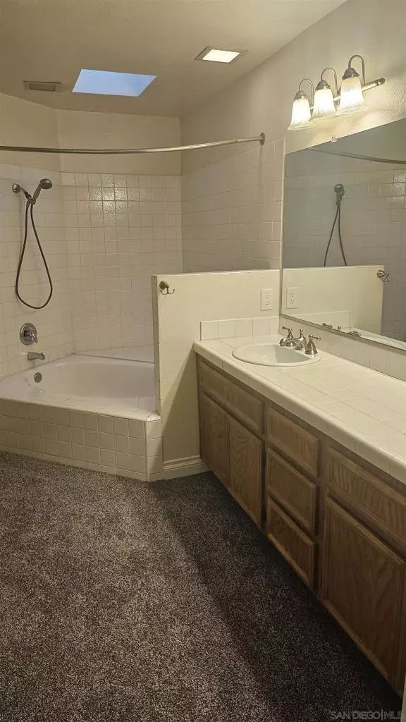 Oceanside, CA 92054,2822 Valley Vista