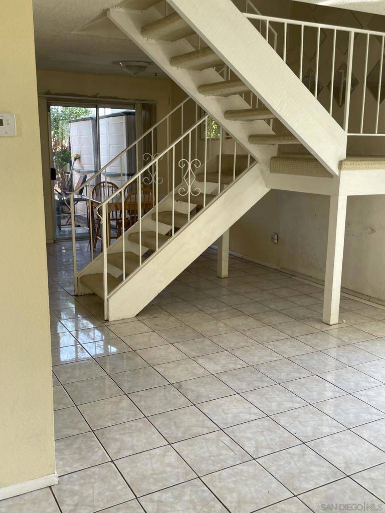Santee, CA 92071,10009 Santana Ranch Ln.