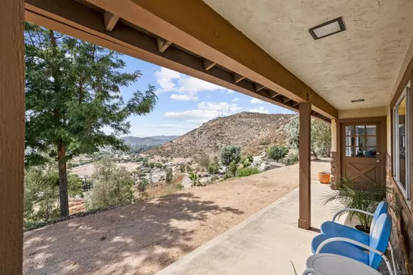 Lakeside, CA 92040,13676 Willow Rd