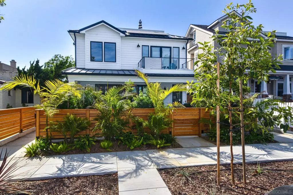 Coronado, CA 92118,924 D Avenue