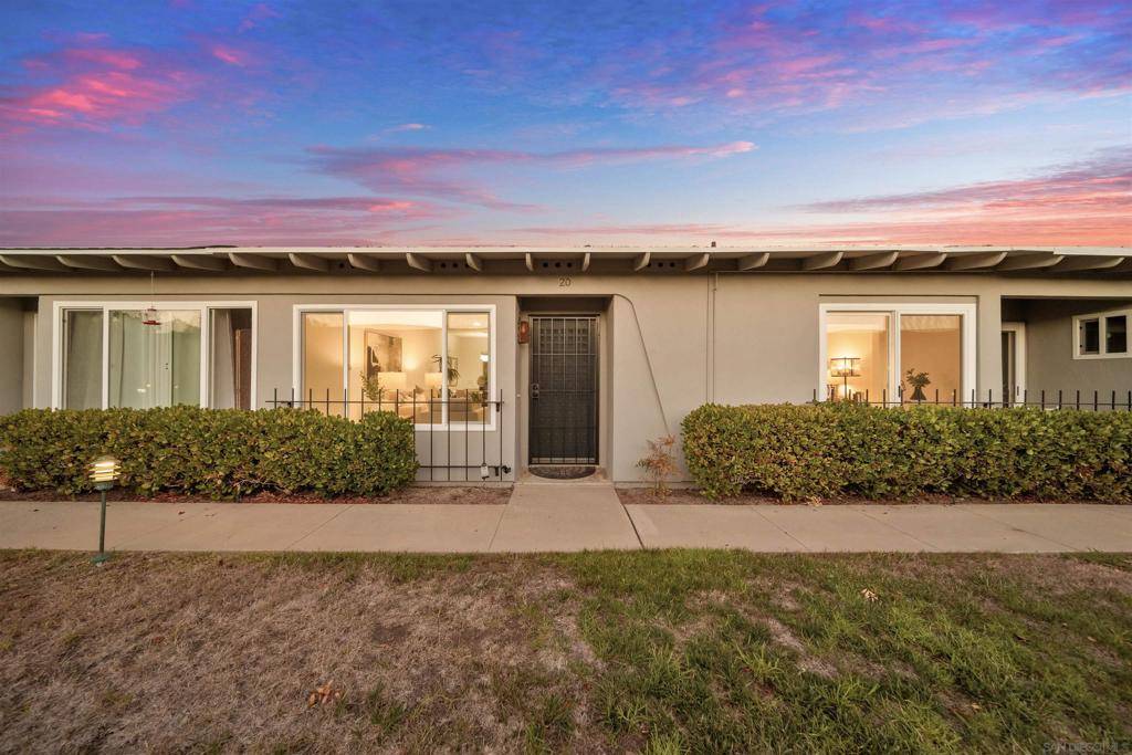 3839 Vista Campana S #20, Oceanside, CA 92057