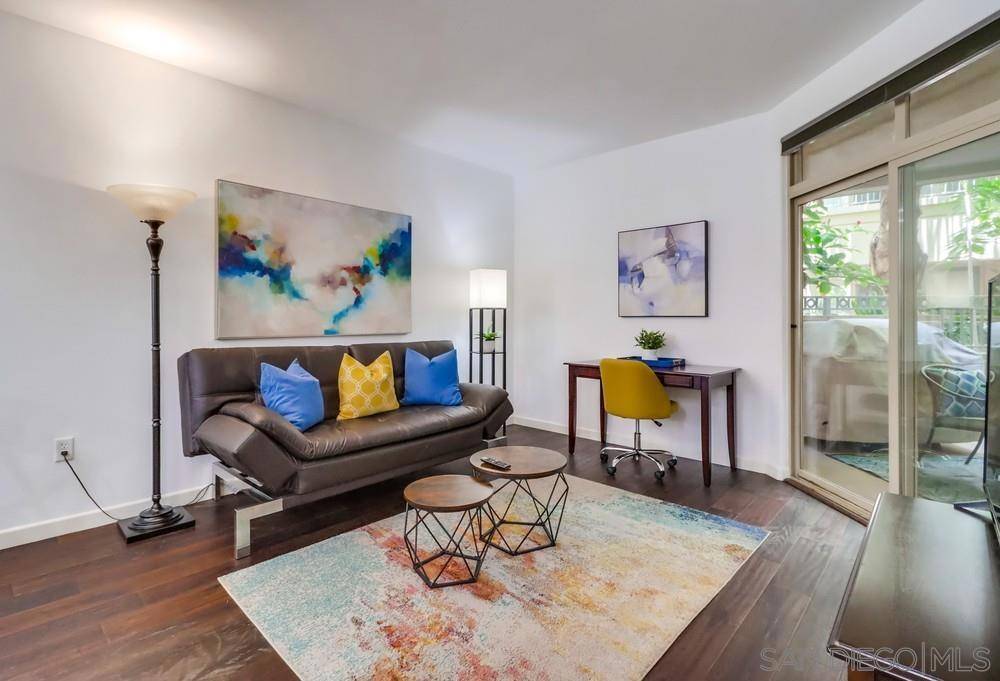 San Diego, CA 92101,1501 Front St #238