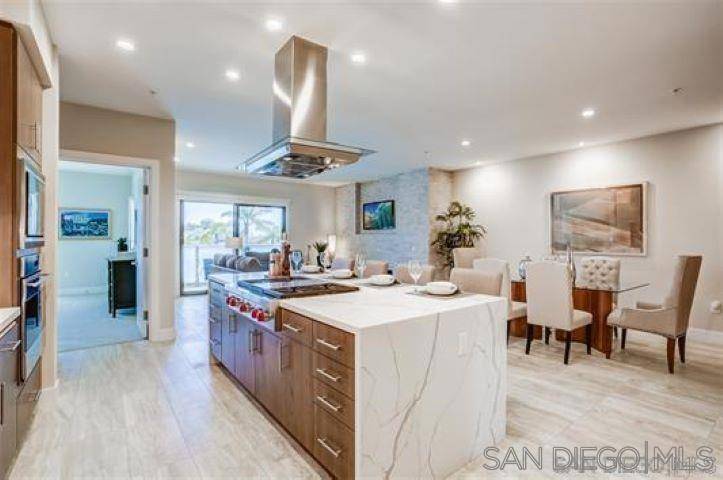 San Diego, CA 92106,3025 Byron St #203