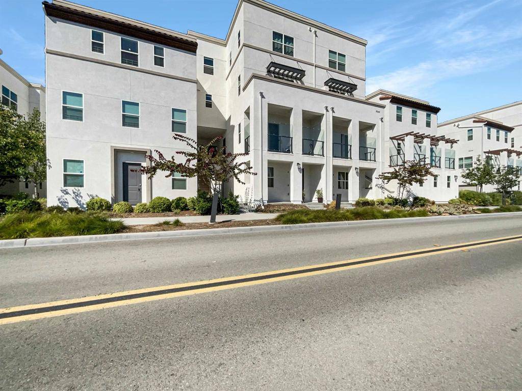 2044 Luzon Ln #6, Chula Vista, CA 91915