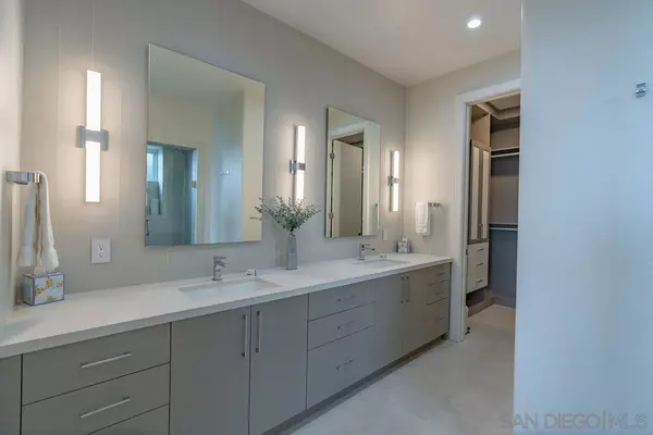 La Jolla, CA 92037,1001 La Jolla Rancho Rd