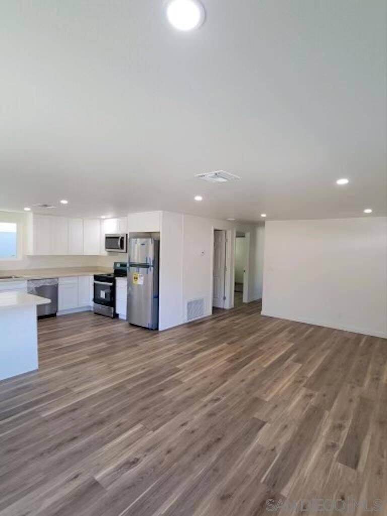 Simi Valley, CA 93063,6480 Katherine #48