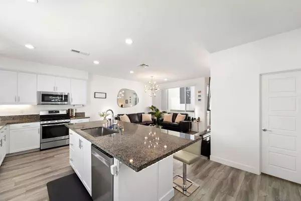 Chula Vista, CA 91915,2321 Element Way #3