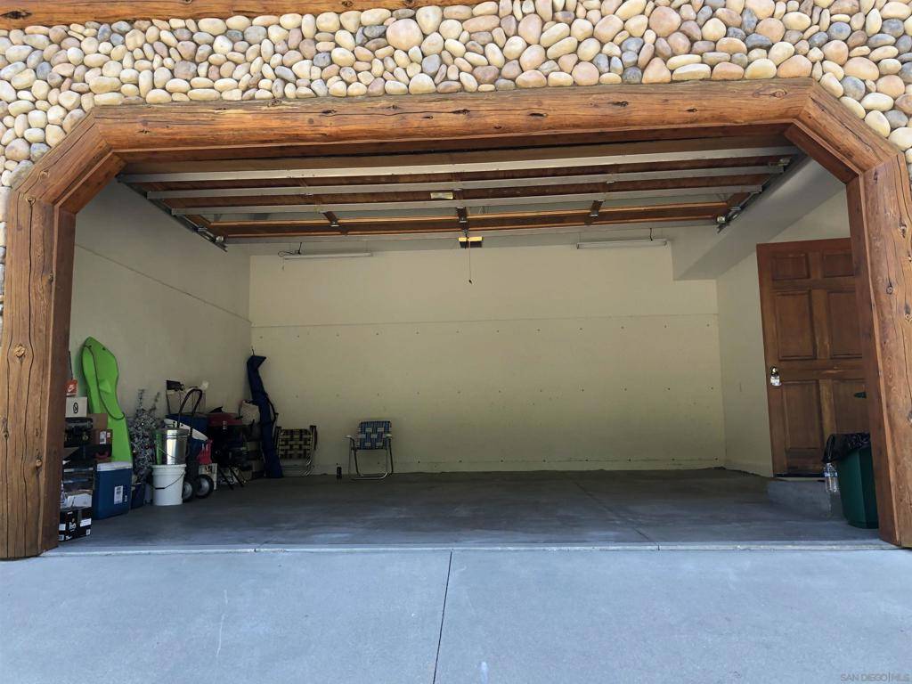 Big Bear, CA 92315,663 Catbird Lane