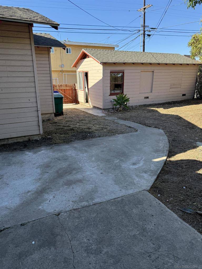 San Diego, CA 92105,4375 Maple St