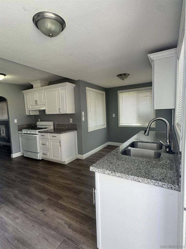 Hemet, CA 92543,26364 San Jacinto St