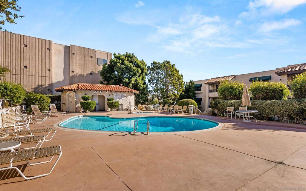 San Diego, CA 92117,2530 Clairemont Drive #206