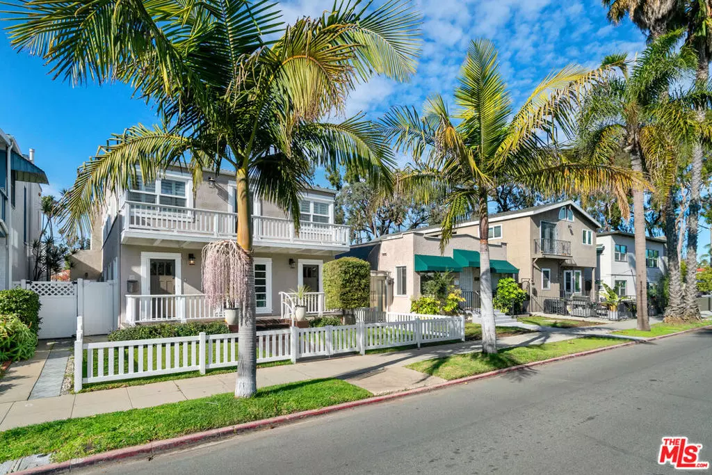 Long Beach, CA 90803,207 Park AVE