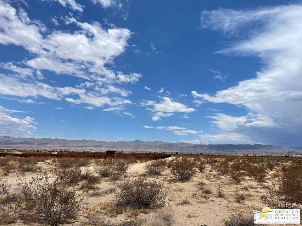 Joshua Tree, CA 92252,0 Moonlight Mesa RD