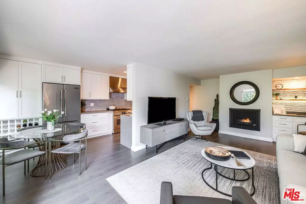 Santa Monica, CA 90403,832 Euclid ST #104