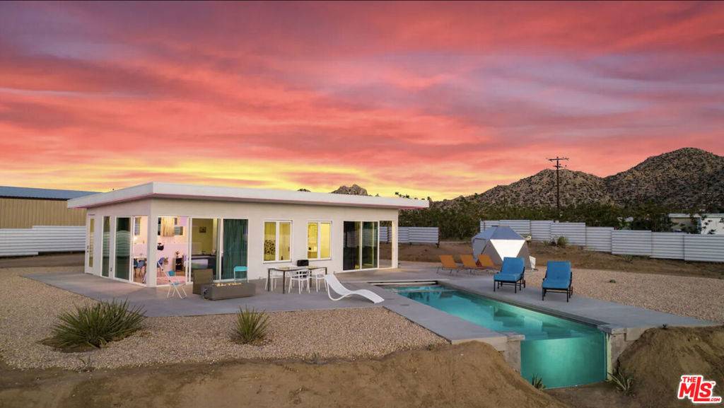 Pioneertown, CA 92268,5215 Pioneertown RD