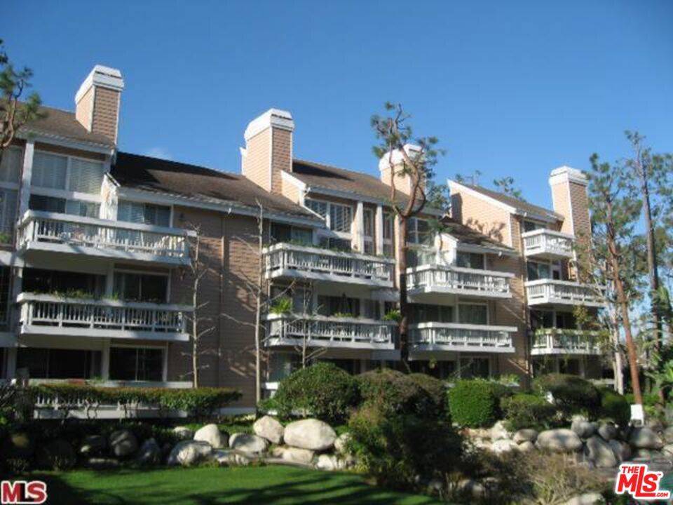 Marina Del Rey, CA 90292,4338 Redwood AVE #B-201