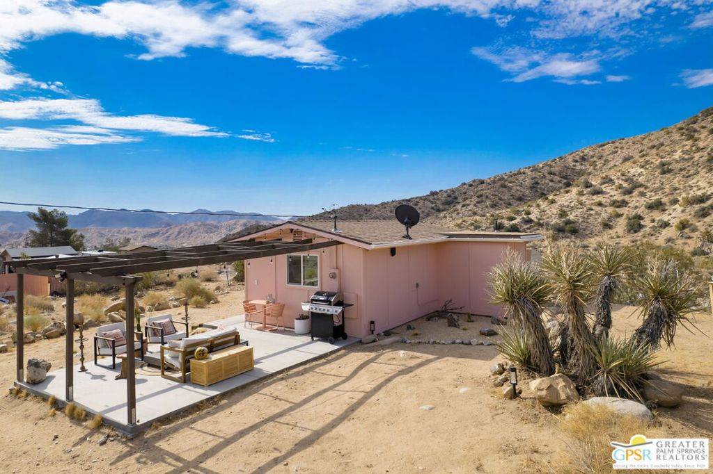 Morongo Valley, CA 92256,50151 Mecca RD
