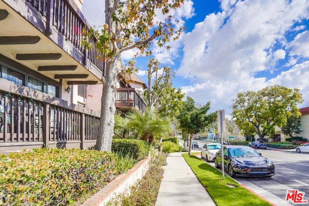 Culver City, CA 90232,4306 Duquesne AVE #1A
