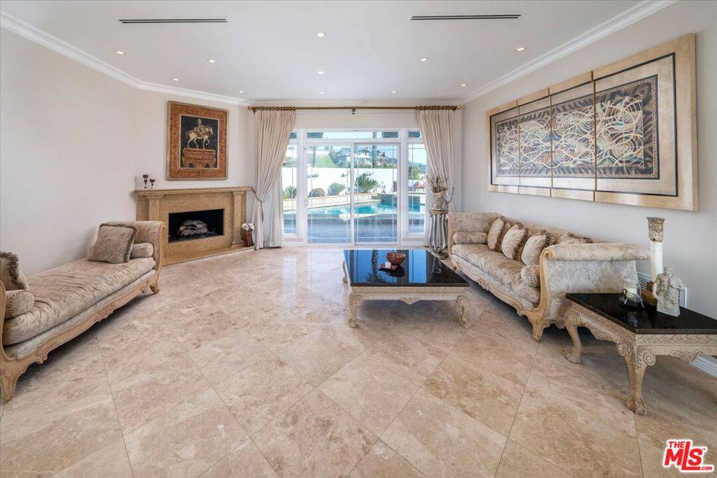 Glendale, CA 91207,1975 Deermont RD