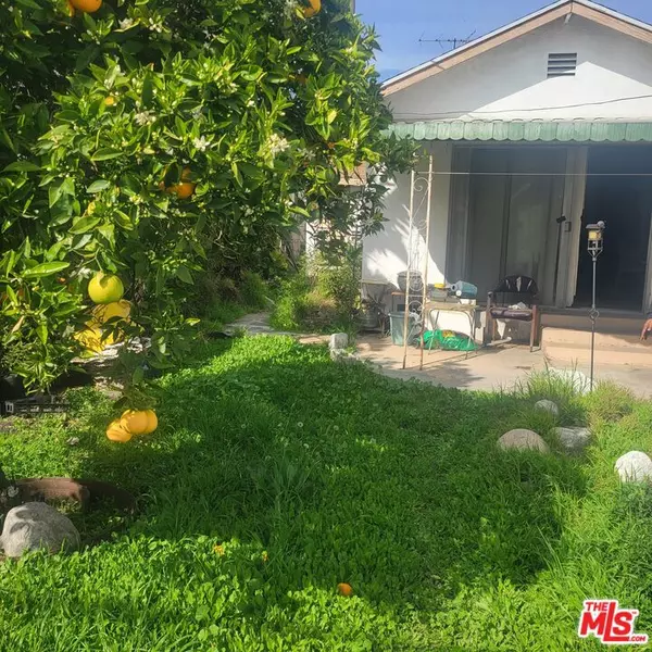 Los Angeles, CA 90018,2432 Exposition PL