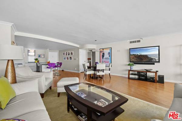 Marina Del Rey, CA 90292,4316 Marina City DR #931