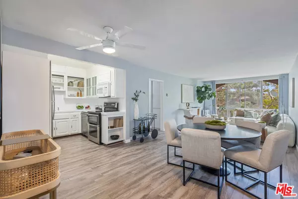 6199 Canterbury DR #304, Culver City, CA 90230