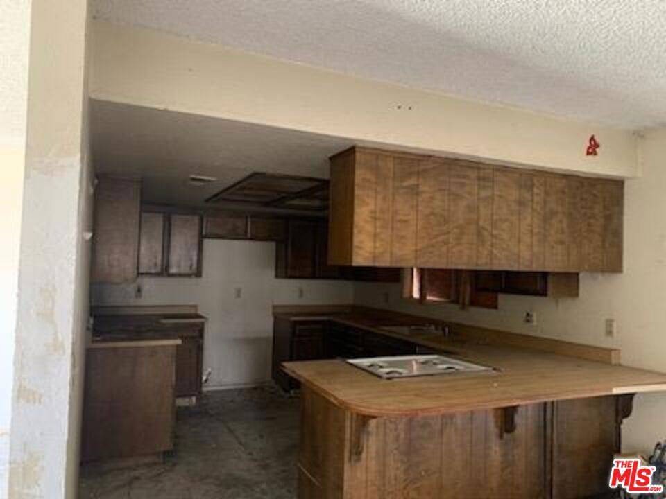 California City, CA 93505,8552 Hickory DR