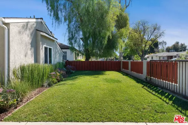 Tarzana, CA 91335,18325 Delano ST