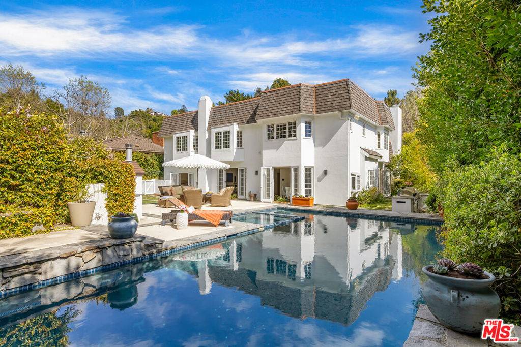 2915 Deep Canyon DR, Beverly Hills, CA 90210
