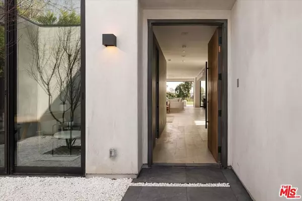 Pacific Palisades, CA 90272,15305 De Pauw ST