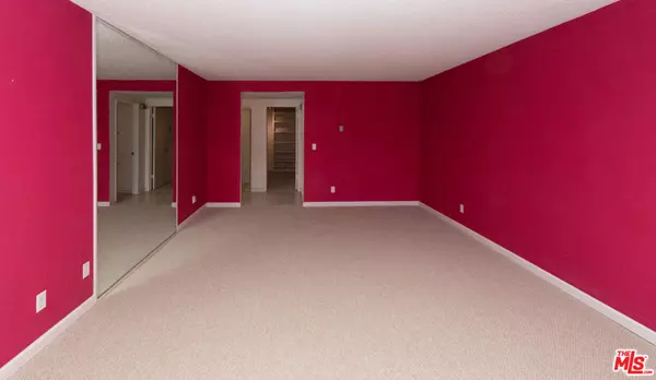 Culver City, CA 90230,5650 Sumner WAY #207