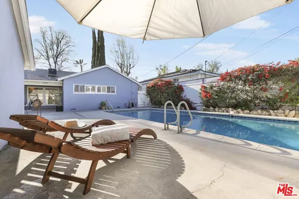 Van Nuys, CA 91401,6032 Atoll AVE