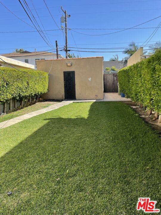 Inglewood, CA 90305,2306 W 79th ST