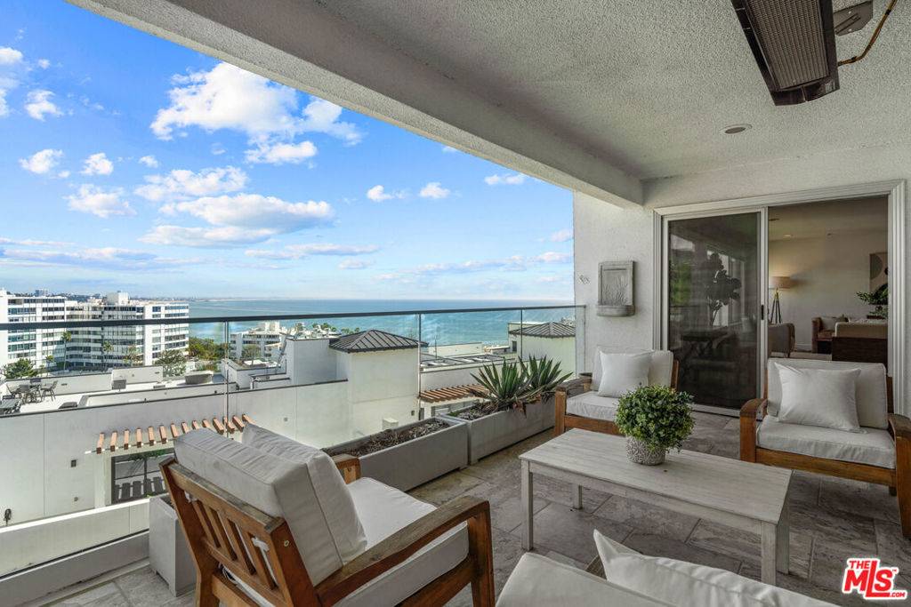 Pacific Palisades, CA 90272,17337 Tramonto DR #111