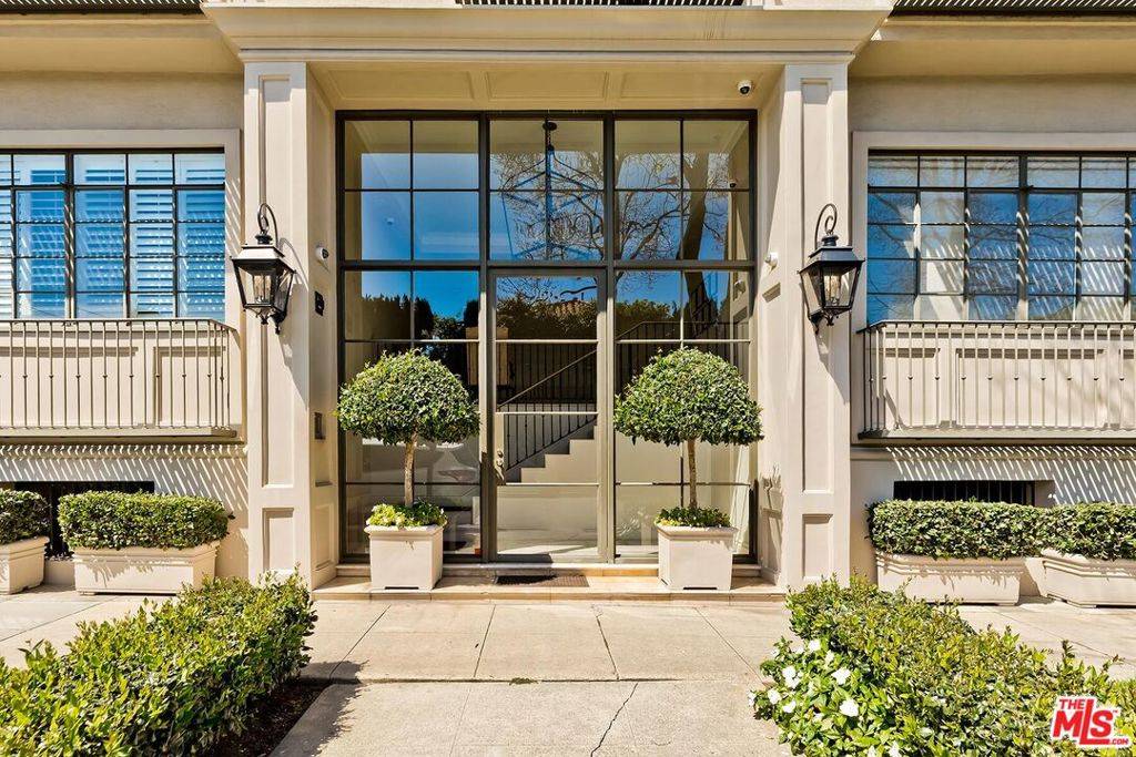 9601 Charleville BLVD #5, Beverly Hills, CA 90212