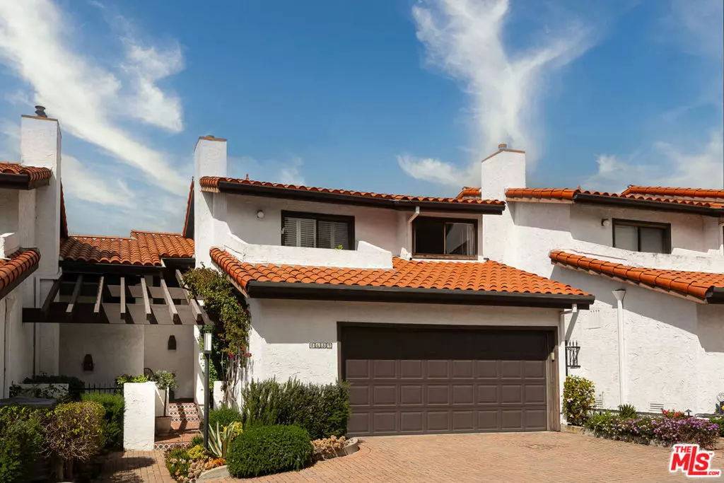 Pacific Palisades, CA 90272,1639 Michael LN