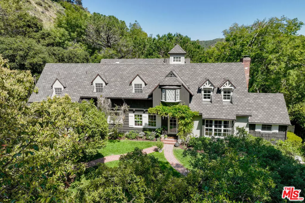 Los Angeles, CA 90046,7613 Willow Glen RD