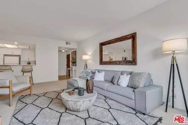 Playa Del Rey, CA 90293,8180 Manitoba ST #146